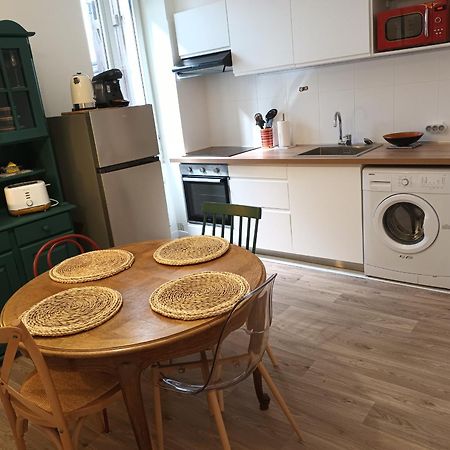 Appartement T2 Renove, Centre-Ville Hendaye, Proche Baie, Sans Ascenseur, Balcon, Calme, Wifi Non Inclus - Fr-1-239-850 ภายนอก รูปภาพ