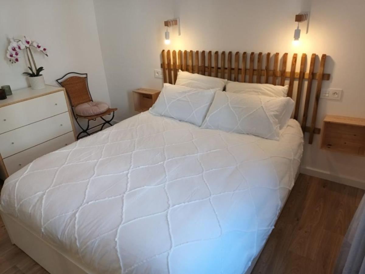 Appartement T2 Renove, Centre-Ville Hendaye, Proche Baie, Sans Ascenseur, Balcon, Calme, Wifi Non Inclus - Fr-1-239-850 ภายนอก รูปภาพ